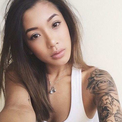 fuckyeahdivineasians:
Instagram @ msbbanks Bigboobs, Toket...
