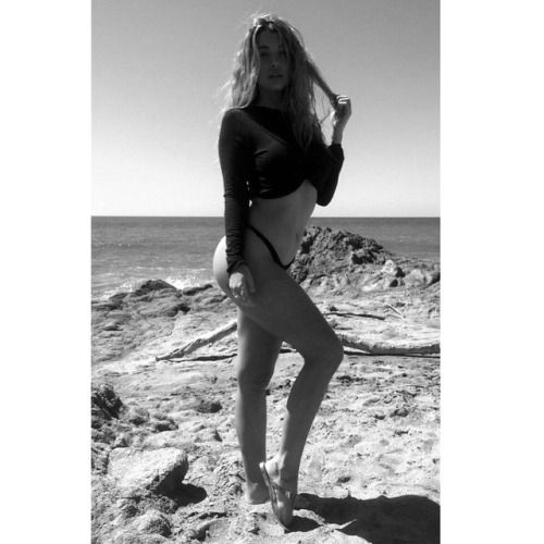 Malibu.
Malibu. Info: Australian model based in LA. Bear lover....
