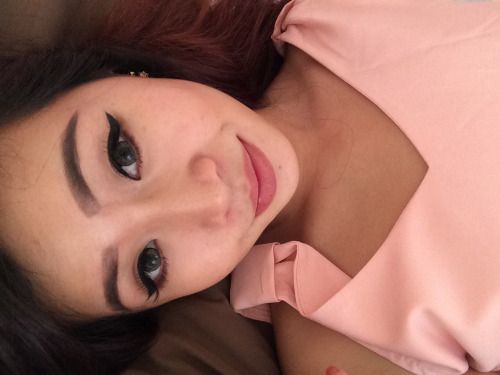 ts4ng:
tb to when my make up was on point :^) Bigboobs, Toket...