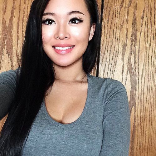 baabybuu:
Haven’t smiled in a pic in a while I feel weird...