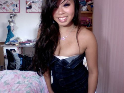 jessicarosalinaa:

my denim playsuit. Bigboobs, Toket Gede,...