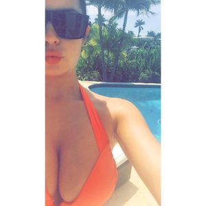 @demirosemawby (via selfshotmag): Tanning day ☀️