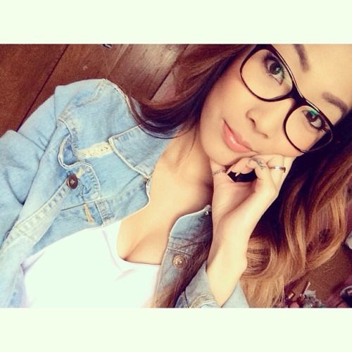 teresamoo:

Uh huh honeyy. Bigboobs, Toket Gede, Tetek Montok,...
