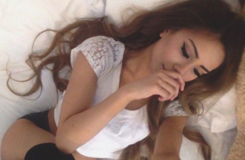 carolinedevera:

Oops Bigboobs, Toket Gede, Tetek Montok, Foto...
