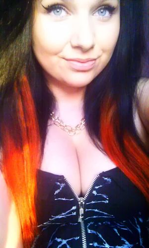 Deep cleavage of a brunette rookie