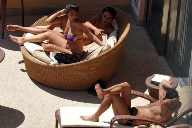 maria mazza bikini caught another man after cum over her...