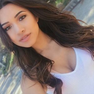 @missjuliakelly via selfshotmag: ☺️