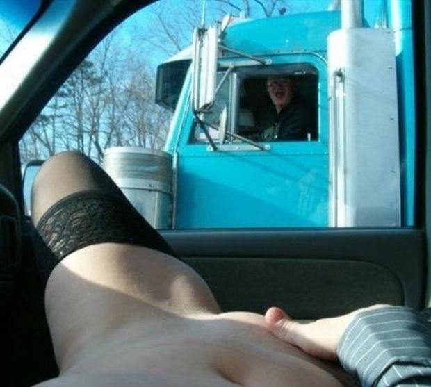 Fingering pussy with trucker watching