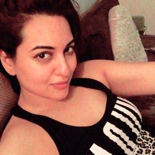 Sonakshi Sinha selfie