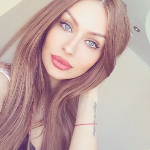@darisemenova (via selfshotmag):