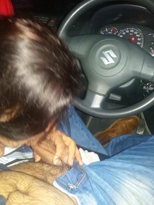Indian girlfriend blowing dick in car