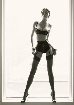 Hot High Heels Stockings Centerfold 4197