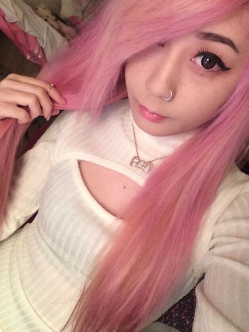 makibunny:
i got da sweater Bigboobs, Toket Gede, Tetek Montok,...
