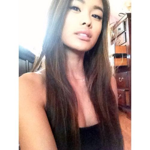 samanthajillian:

sup widdit. Bigboobs, Toket Gede, Tetek...
