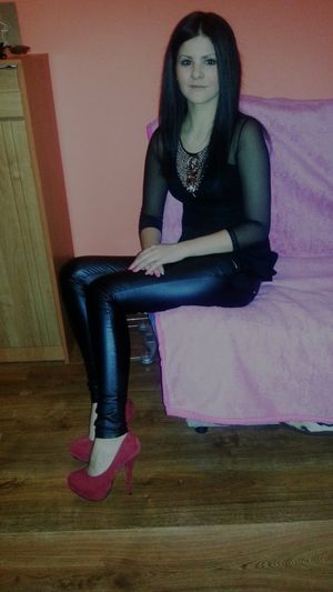 Dark hair chick in latex leggings