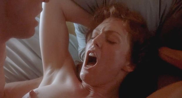 Julianne Moore - Body of Evidence