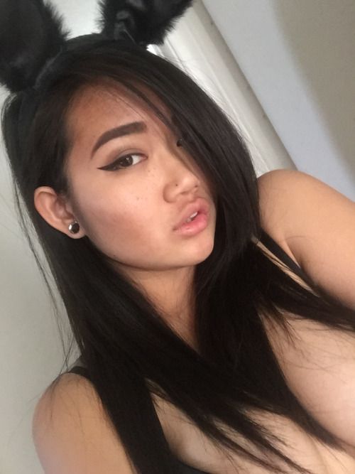 trucphoung:

happy easter pt. 2 Bigboobs, Toket Gede, Tetek...
