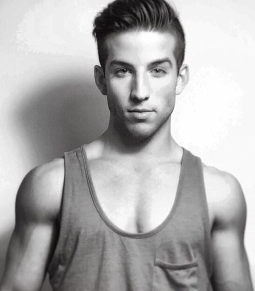 Reblog: usthemme:Model Carson Rapsilver
