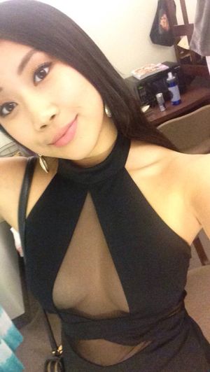 persistent-dreams:Dressing up for formal season