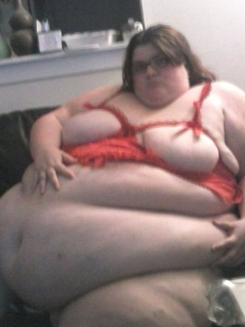 bobbygi24:

ssbbwguy:

texan4ssbbw:

superbulk:

ssbbwnut:

missg...