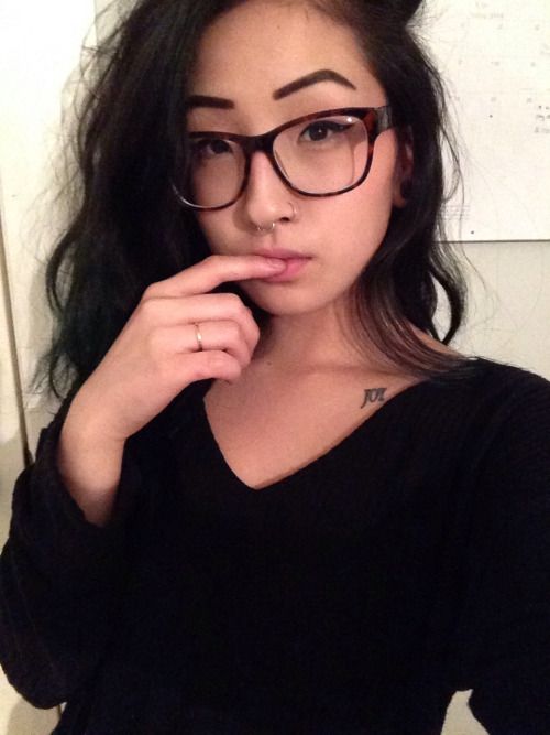 isolement:i got new glasses Bigboobs, Toket Gede, Tetek Montok,...