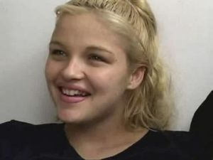 Lanny Barbie's first scene! - World Sex Tour 24 (2001) sc4