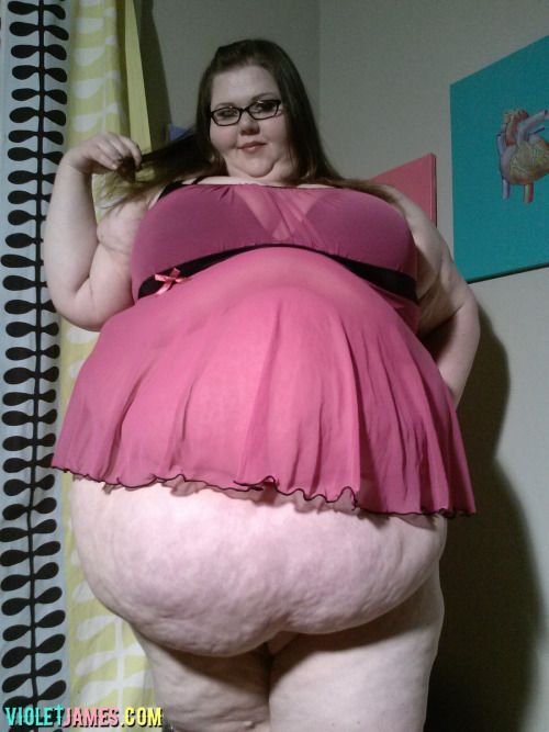 afeedeesblog:

Inspiring belly!! Xo