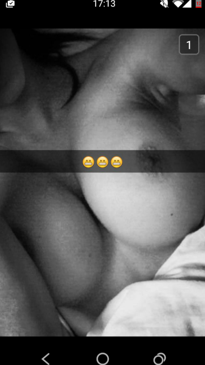 Follow us ➝ AmateurSnapchatSelfies