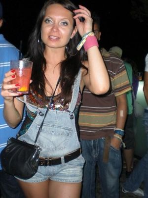 Tipsy chick in a country party