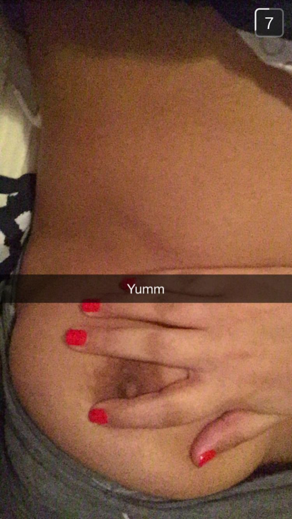 Follow us ➝ AmateurSnapchatSelfies