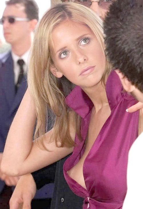 Sara Michelle Gellar (born 1977) , American actress and producer