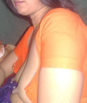 Mausi showing her Indian nipples