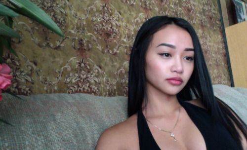 loveknows-hang:

two sides of the girl Sasuke Bigboobs, Toket...