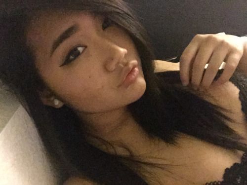 trucphoung:

cute selfie kinda Bigboobs, Toket Gede, Tetek...