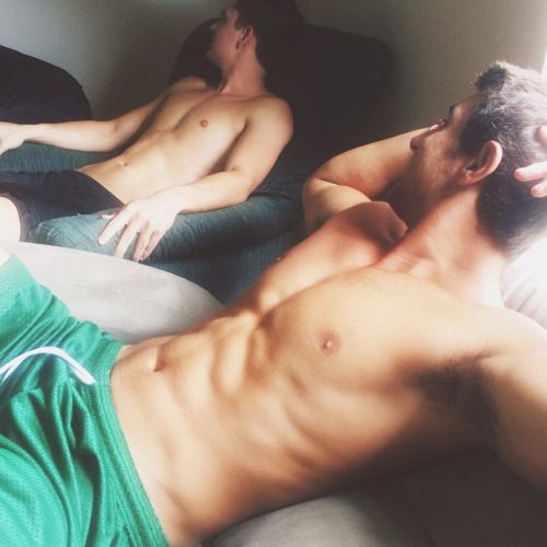 Reblog: fraternityrow:
Fraternity Row | Reblogging Random...