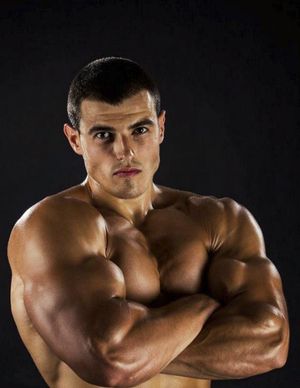 Reblog: Muscle stud