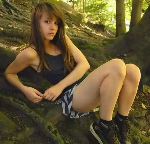 Grl from the woods
