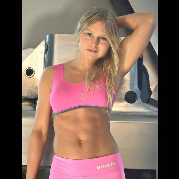 Teen blonde fitness