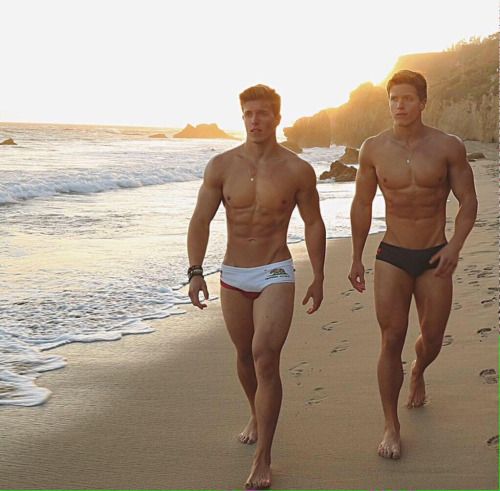 Reblog: Enjoy my archives: Sexy Gay Men and Random Gay Posts