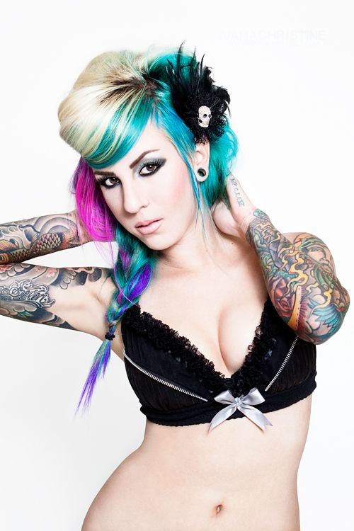 Hot Emo 02105620