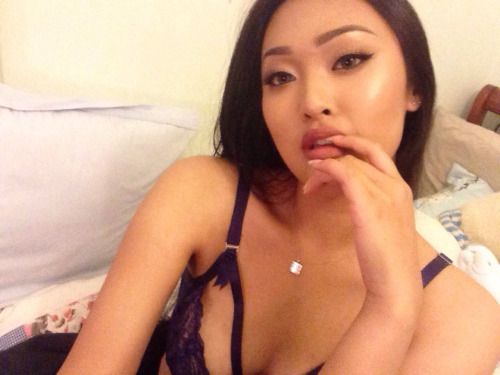 kardashian-booty:

Dr. Evil concept Bigboobs, Toket Gede, Tetek...