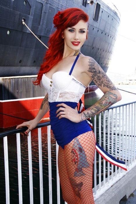 Sexy Tattooed Bitches 187