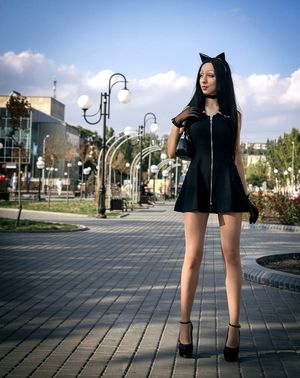 Cute kitty brunette bimbo on the street