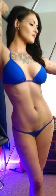 real-amateur-bitches:Click Here To See Hot Sexy Amateur Videos: