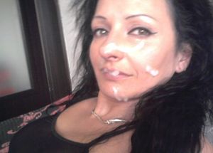 Lost bet and she has to take all on her face