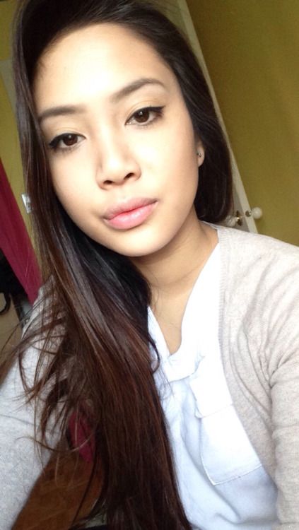 fuckyeahdivineasians:
off to work
