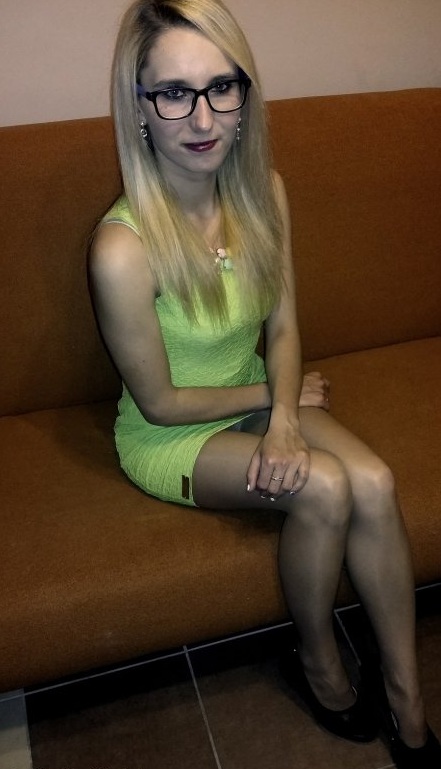 Lonely chick at the party, sometimes it's good to come a bit earlier