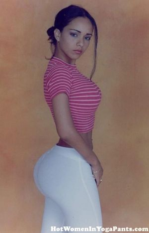 Hot Women In Yoga Pants