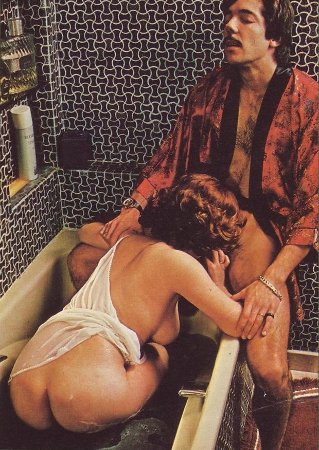 vintage curly hair babe with big tits in the bathtub bj classic retro