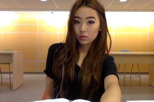 hanaleeee:

studying more like taking selfies!!!! ha!! ha!!ha!!!...